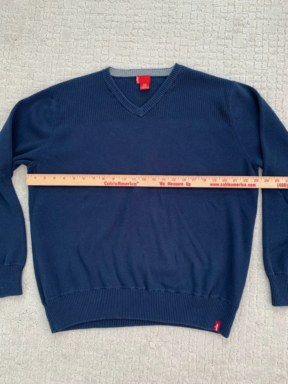 Levi’s Men's V-Neck Sweater Pullover in Navy Size L/G 100% Cotton